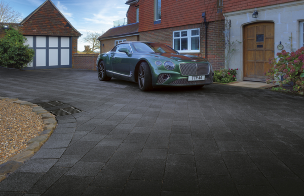 pavestone-infinito-lifestyle