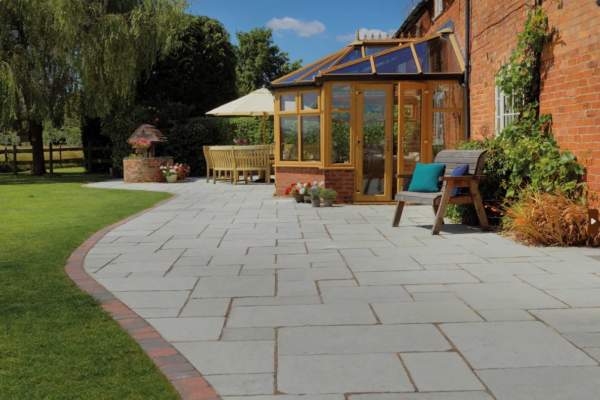 Pavestone-Tudor-Antique-Denby
