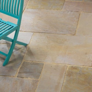 Pavestone-Tudor-Antique-Cambridge