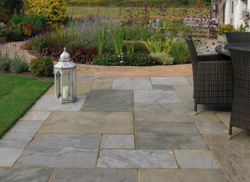 pavestone-classic-sandstone-01