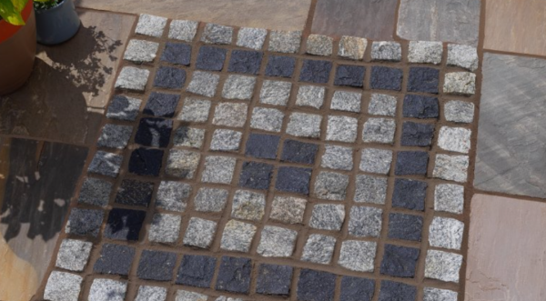 pavestone-stone-setts